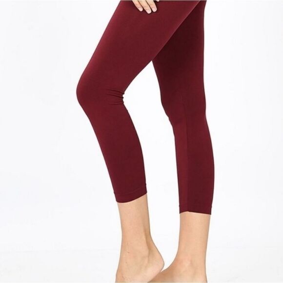 Zenena Outfitters Burgundy Capri Leggings - Picture 1 of 11